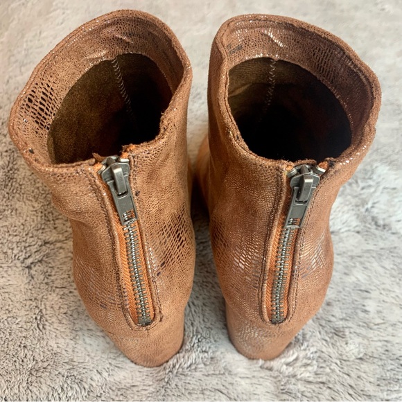 Very G Boa Booties 8.5 - Picture 5 of 10